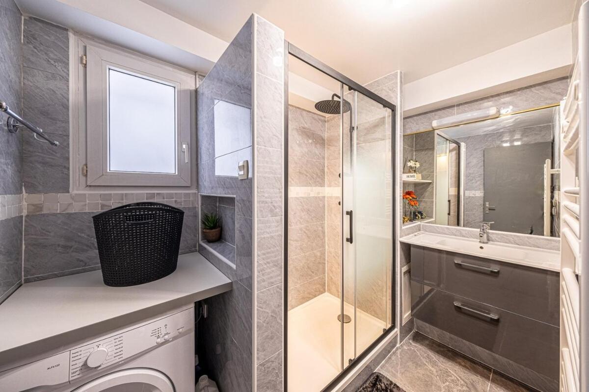 Disney Skyline 2 Apartment Bussy-Saint-Georges Bagian luar foto