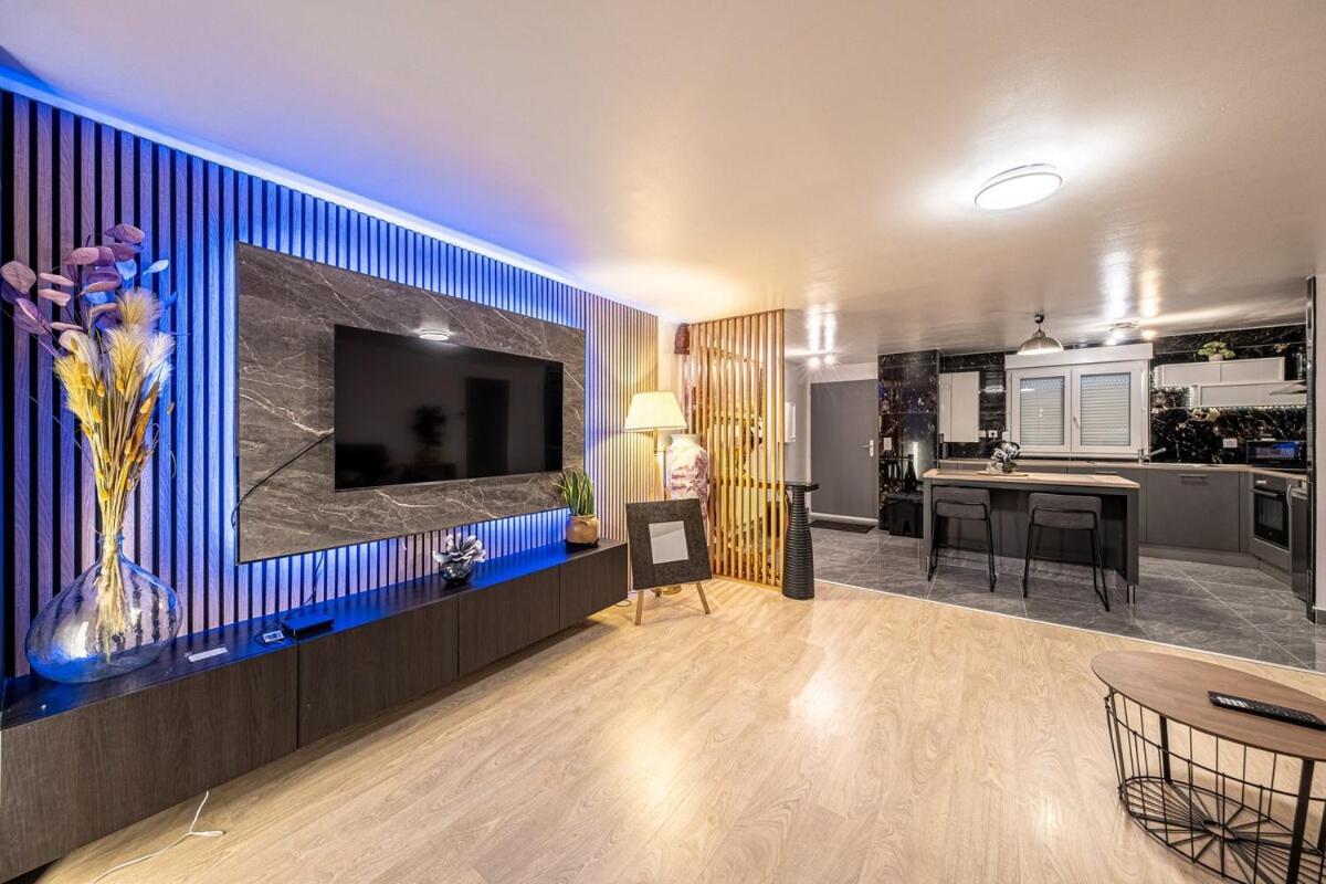 Disney Skyline 2 Apartment Bussy-Saint-Georges Bagian luar foto
